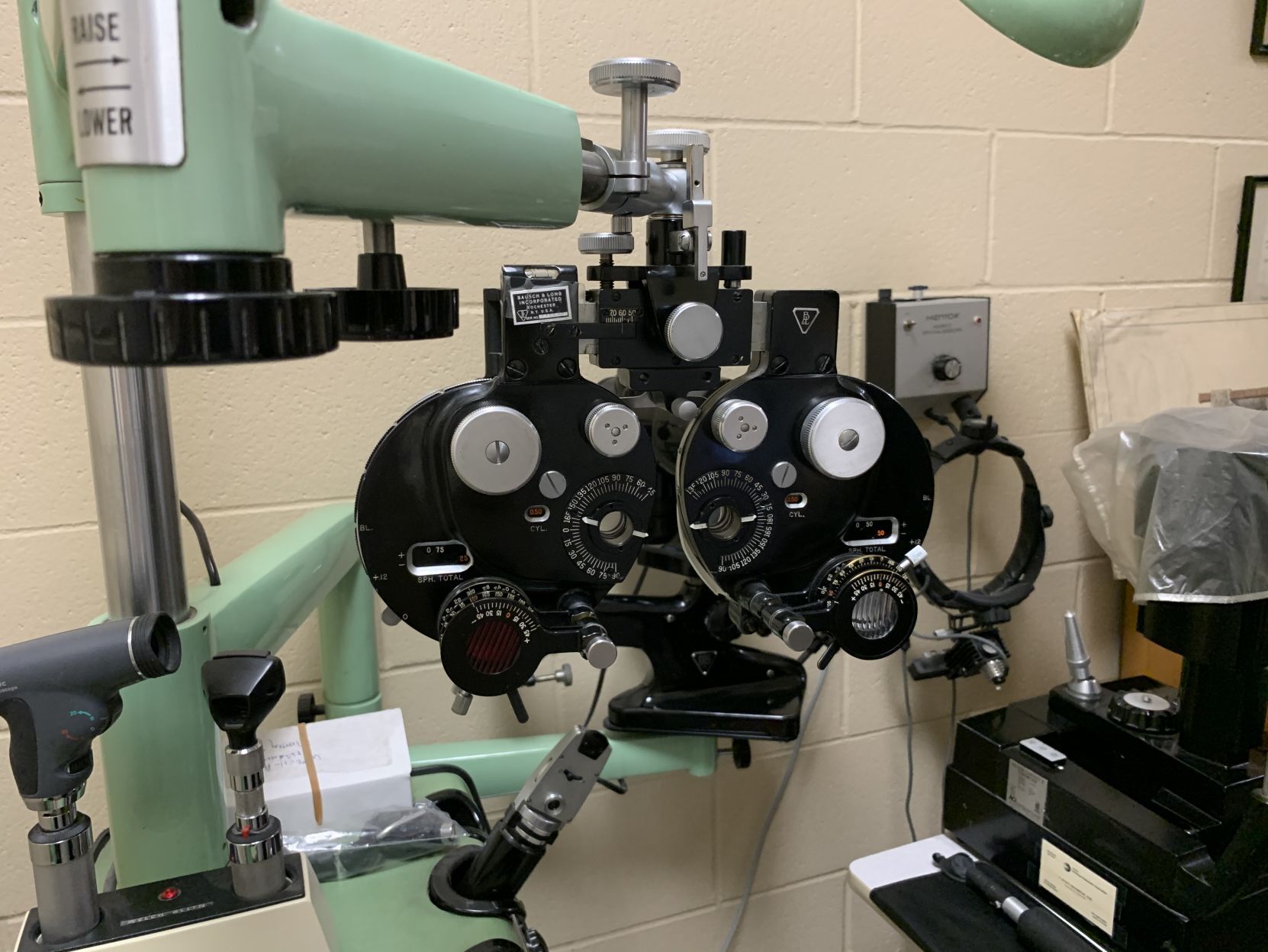Eye equipment